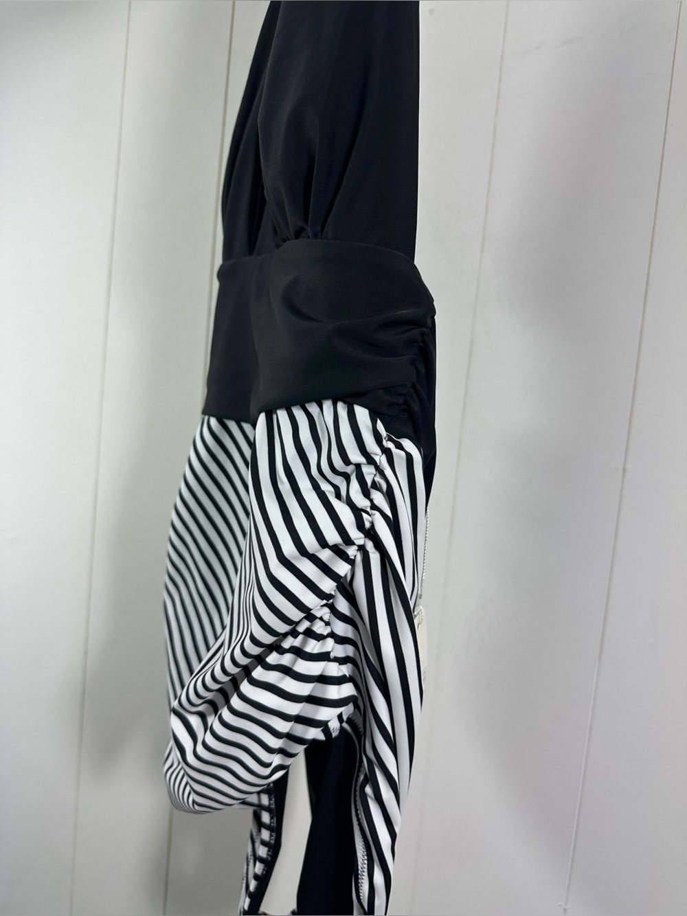 NEW Cupshe Sz L Black & White Striped Ruched Sides Maternity One-Piece Swimsuit - Picture 2 of 6